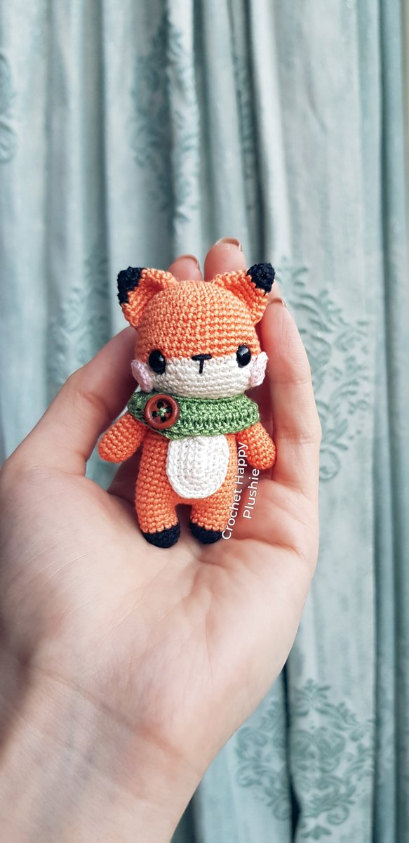 Lately I've been #crocheting a series of little critters and can't stop crocheting them!♥️ Quick and easy project and a great last minute gift!😀
Have fun creating your own: bit.ly/2VS8UUc

#crochet #knitting #amigurumi #kawaii #crochetpattern #ganchillo #crochetdoll