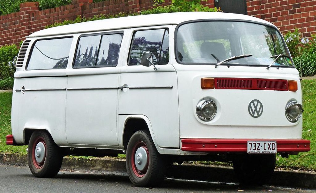 tiggsdominic's tweet photo. I need a ride in one of these Classic Volkswagen T2 (Combi), 1967-79 🤗🤗🤗
#OldisGold https://t.co/rs0bk6Y8su