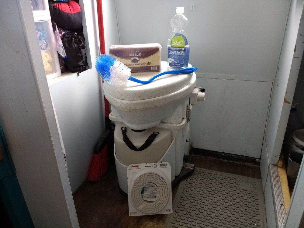 rvlife's tweet photo. What You Should Know About Composting Toilets: https://t.co/3G9Nqs7nkB #RVlife #RVliving #compostingtoilets https://t.co/hHIAKQZhsb
