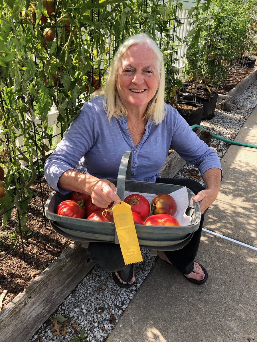 Are you starting to get some Bee-utiful vegetables in your gardens?  Have you ever considered showing them at the County Fair?  

The Salt Lake County Fair is in early August so now is a great time to start planning! Its free to submit an entry and you might get a ribbon or two!