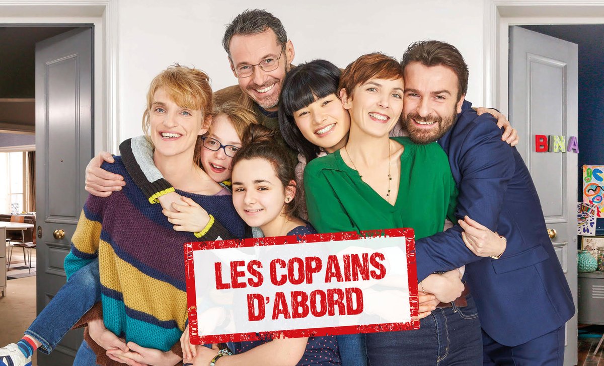 J_M_Renault's tweet photo. .@M6 lancera cet été la série familiale inédite #LesCopainsDAbord (intitulée initialement #ToiToiMonToit)
https://t.co/ceweoLSIA3 https://t.co/qUICGgFAj5