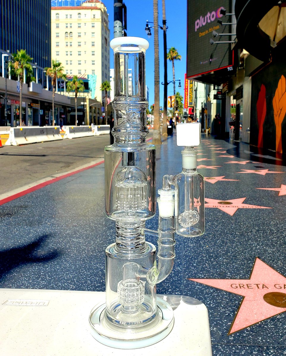 hollywoodglass1's tweet photo. 17" Double Chamber Glass Bong/Dab Rig w/ Tree perc + Wheel Perc... Available NOW in our online store.
https://t.co/VnbDf6lUbT
.
.
#Mmemberville #GlassBongs #CoolBongs #TallBongs #BongsForSale #TreePerc #WheelPerc #BigBongs #GirlsAndBongs #BlackOwnedBusiness #StonerBabes https://t.co/eN4T9dX98W