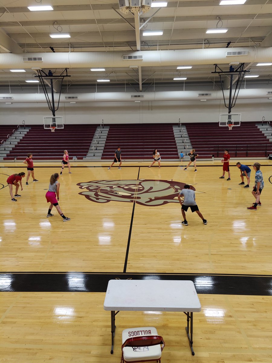 CHSrun's tweet photo. Great to see these guys this morning! We will continue to meet each Tues and Thursday in July at 7AM. https://t.co/DqyK7weSXg