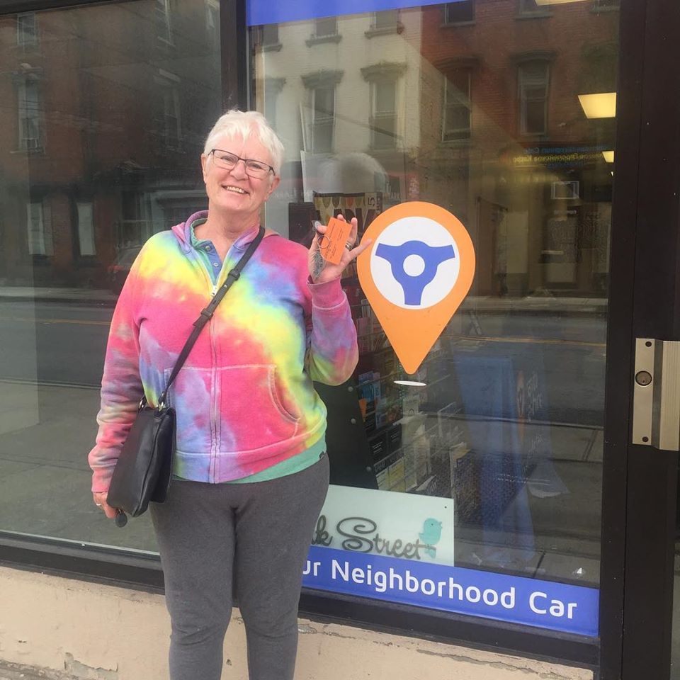 CapitalCarShare's tweet photo. #DidYouKnow that 25% of households in Albany do not have regular access to a vehicle? #CapitalCarShare provides reliable transportation to our members and the region as a whole. Help us reach our fundraising goal this week and donate today: https://t.co/5S3mVpSsgY https://t.co/gErEllElk1