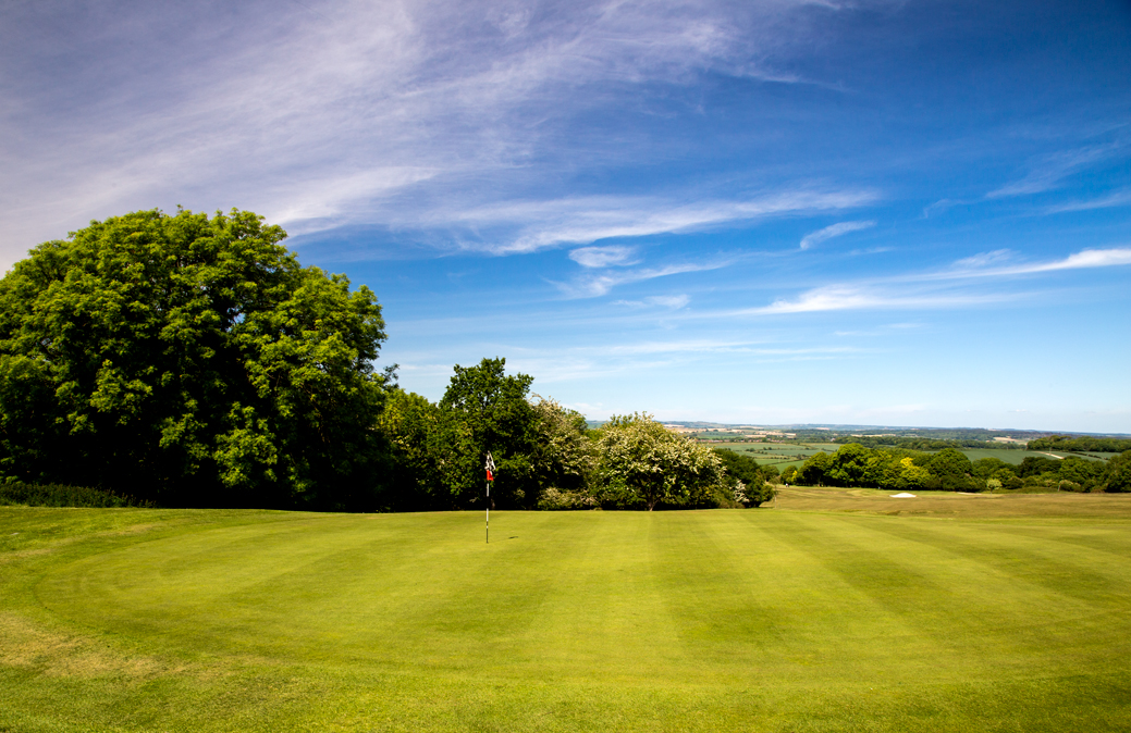 Thank you to Tony Eames, one of our friendly members, for leaving the following feedback on Facebook. 

Whilst we may be bias, we too believe our views are some of the best around! 

#CameDownCommunity #Golf.  .