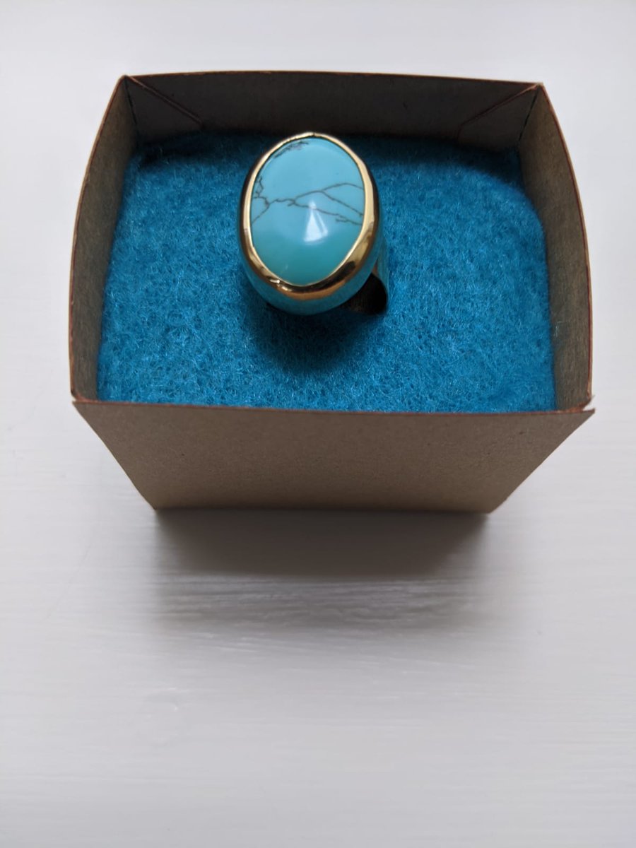 smashing_metals's tweet photo. A beautiful Turquoise ring from out upcycled brass bucket collection is on the way to a new owner 🛫💍🎁 we still have a number of peices in this collection so grab yours while you can. #Handmade #Jewelry #gemstone #handpolished #handmadejewellery #Etsy #giftideas #GiftGiving https://t.co/sDnedFx99C