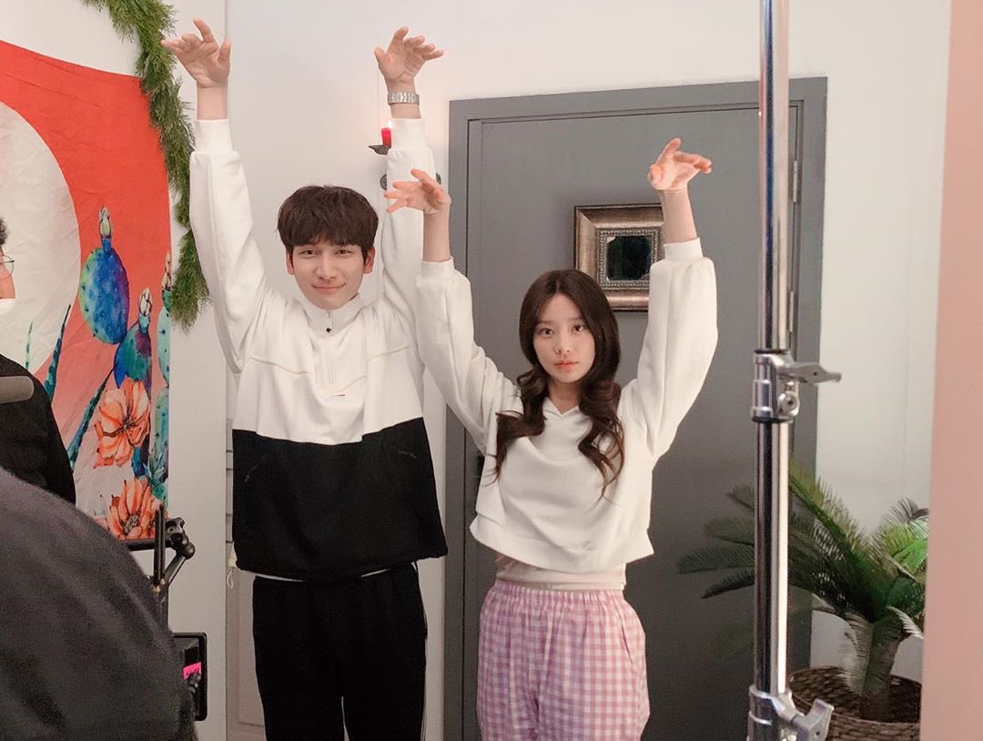 FORMYSTAR0524's tweet photo. 20200707 인스타그램 
©️hsh0705
@HSangHyuk 
두리랑 우빈이..
왜 이러고 있는지 아시는분?🤔
#분명 #이유가 #있었는데 #누구도 #기억을 #못한다 #ㅠㅠ 

귀여워ㅎㅎ

#VIXX #빅스 #HYUK #혁 #한상혁 https://t.co/CoNJFL61bF