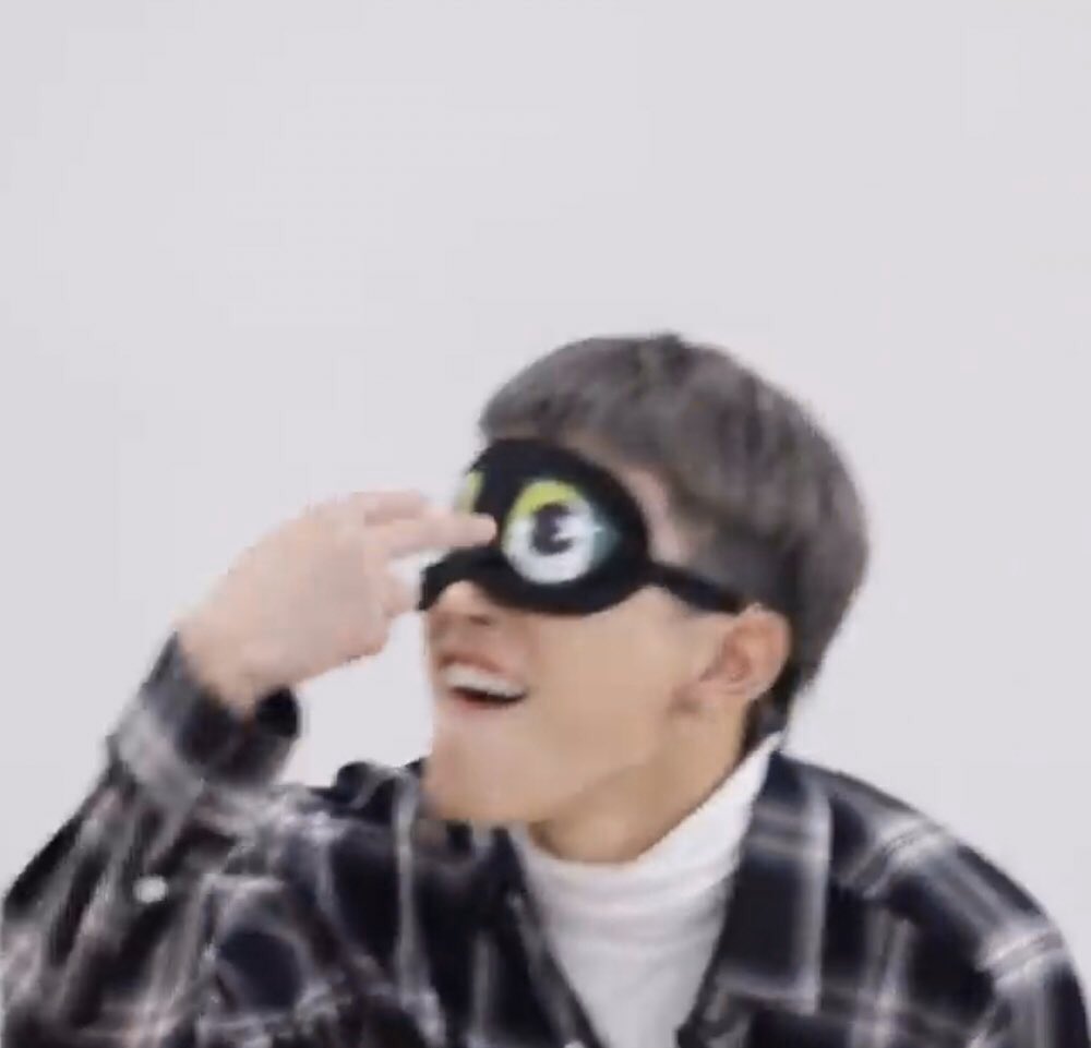 ateez: "i'm watching you" ;a personal thread. please don't open
