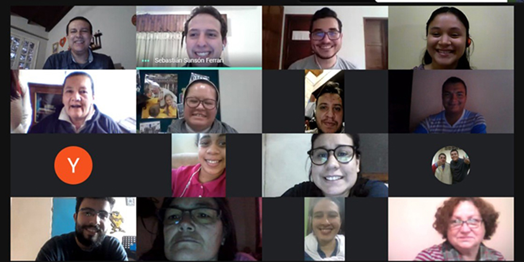 SIGNIS_ALC's tweet photo. #Jovenes de SIGNIS ALC compartieron "historias tejidas de vida" en tiempos de #coronavirus ▶https://t.co/zH6BnnAPos
#ComunicamosEsperanza #JMCS2020 https://t.co/3QaJ6HnpiA