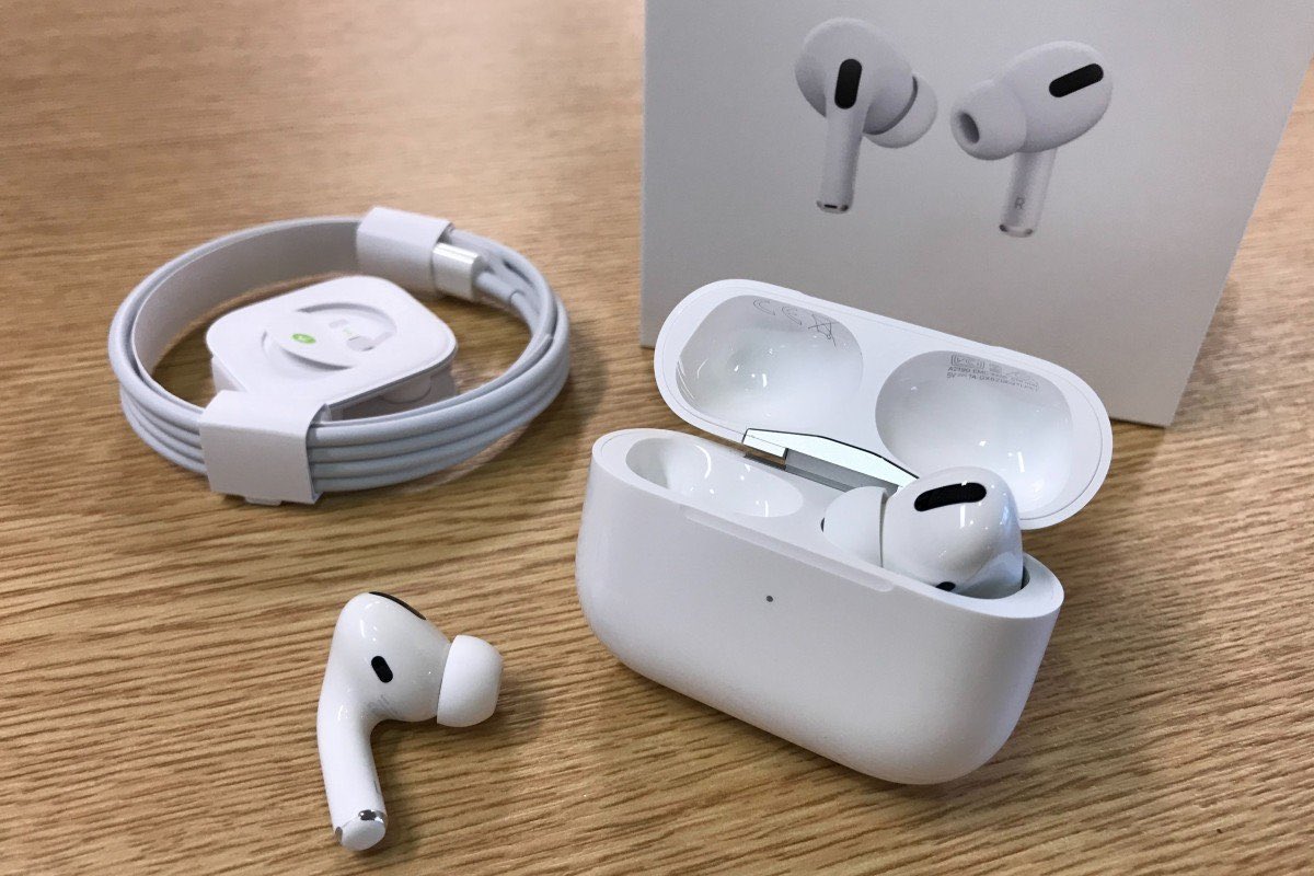 Am_st0re's tweet photo. AirPods Pro
One year Apple warranty 
Only 84 Omr https://t.co/tyiyZrpR8J