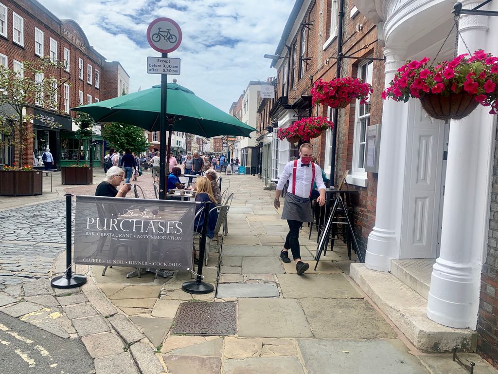 The extended outside spaces are working well since re-opening day.

Plenty of room &amp; still a great atmosphere.

#Chichester #Restaurantsreopening #WestSussex #HighStreet #PurchasesChi