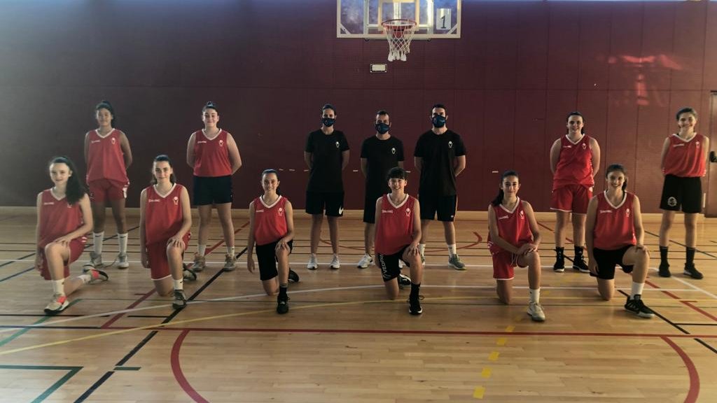 FCBQtecnic's tweet photo. CAMPUS | 🏀📸Això no s'atura! La pilota continua botant a Cunit en el Campus de seleccions catalanes masculines i femenines infantils ⛹️‍♀️⛹️⛹️‍♂️@FCBQ @CunitEsports @Ajuntamentcunit https://t.co/iv3hugBhjL