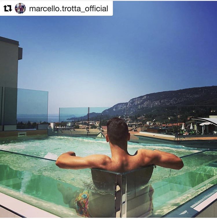 HotelItaliaG's tweet photo. We have been so glad to have had here Marcello Trotta !!! Have a great championship bomber⚽️✌🏻😀 #love #instagood #lakegarda #hotelitaliagarda #cute #follow #sky #photooftheday #happy #beautiful #boys  #fun #rooftop #amazing #garda #Remember https://t.co/aWfBvdG06D