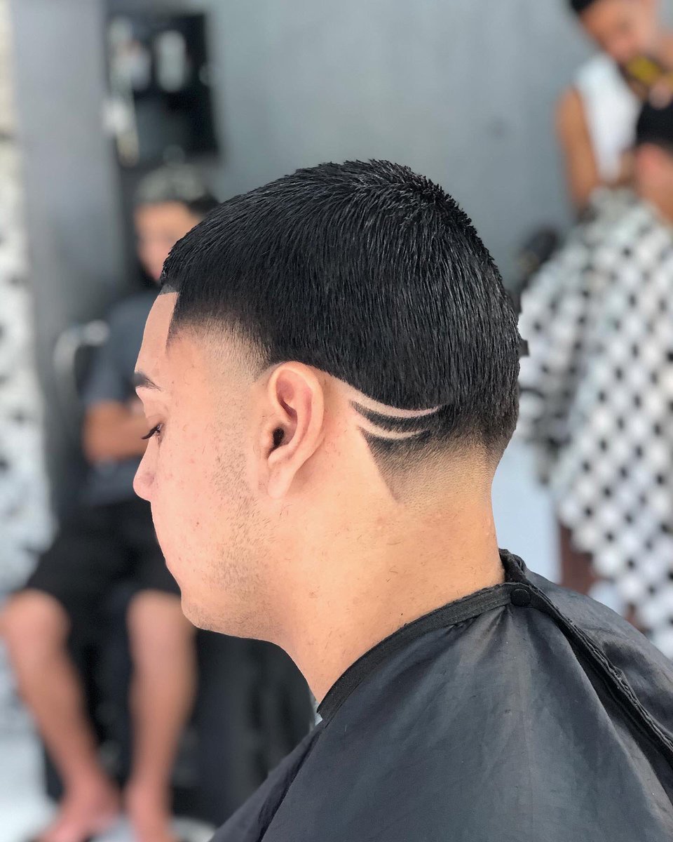 MercedesJuninho's tweet photo. Americano + pigmentação 📏🚀
#hackerdoscortes #barbershopconnect #barbersince98 #barberlifestyle #barberlife #haircolor #barbernations #thebarberpost #fade #barberlessons #brasilbarbs #barbeirosdobrasil #eumandoocortedojaca #brasilbarber #hairstyle #batalhadosbarbeirosbrasil https://t.co/gG38VV1xyA