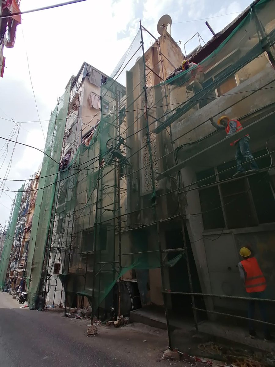 UNHabitatLB's tweet photo. The community-led upgrading project activities in #Sabra, funded by @NorwayinLebanon in partnership with @CityOfBeirut, are proceeding as planned.
Scaffoldings of the street's southern part are erected & facades rehabilitation started with site personnel adopting health measures. https://t.co/5RujU1JzHr