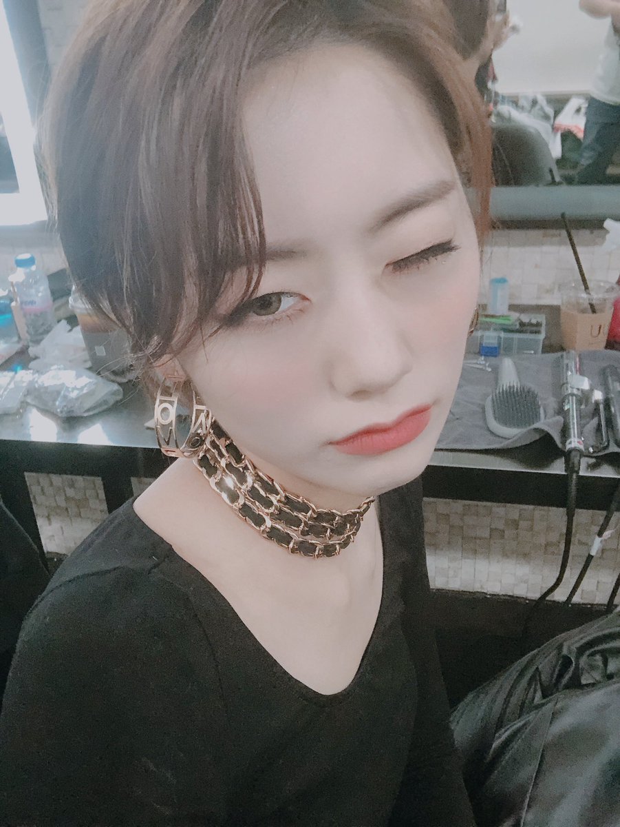 벌써 웁시 그립네..ㅎㅎ
무대 영상 봐야겠다😂😂😂

#🌈