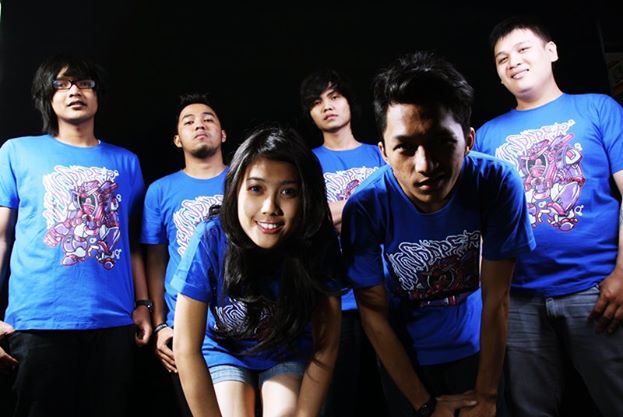 newspaperband's tweet photo. we're back? bagaimana menurut kalian? #nwspp https://t.co/gNs4457f9k