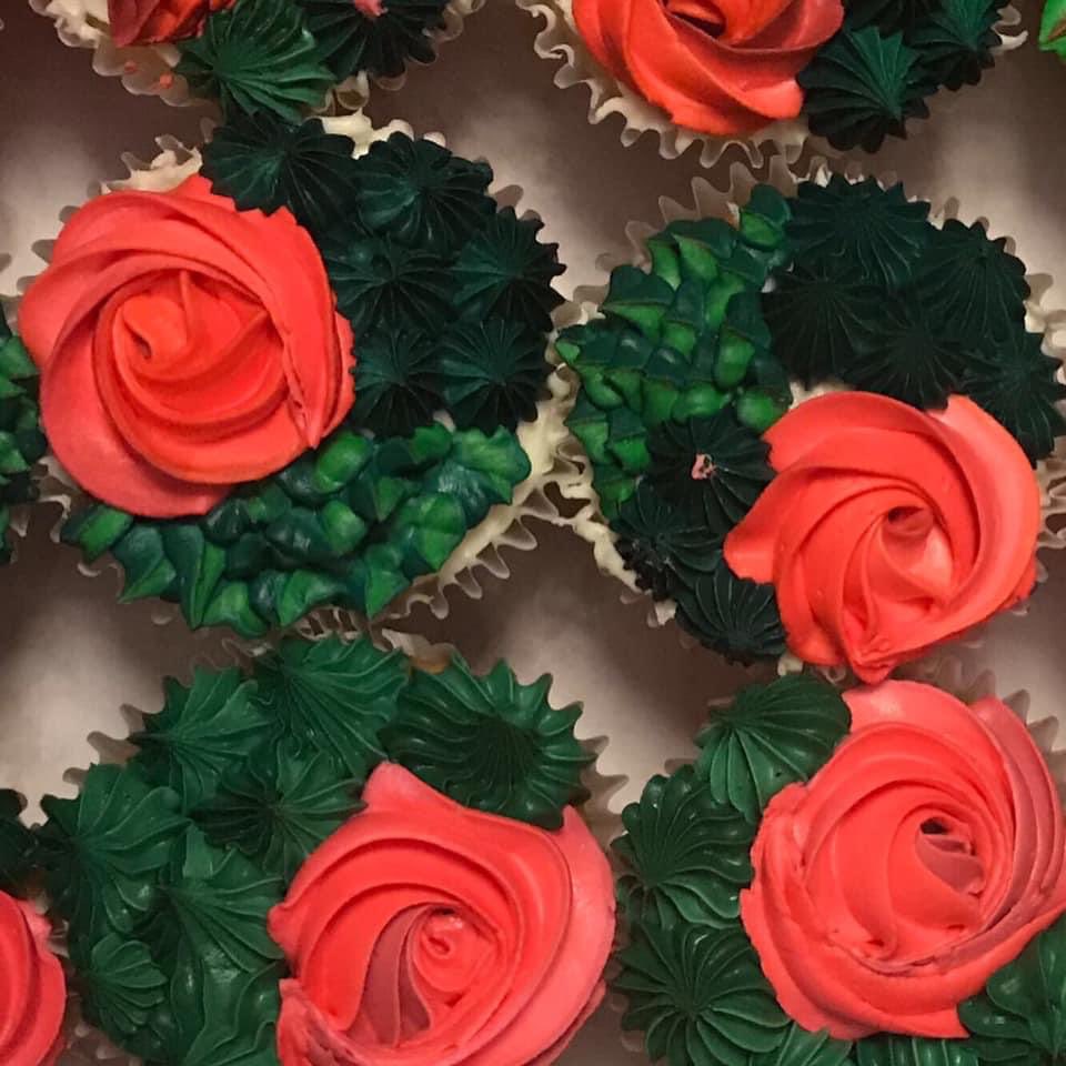AuntEs2cents's tweet photo. If anybody wants to support a black owned biz during this #BLACKOUTDAY2020 I am raising funds to purchase a food truck.  My cash app is $auntes2cents 
Cakes, brownies, cheesecake and cookies.  😊 https://t.co/BBYUD8aPDs