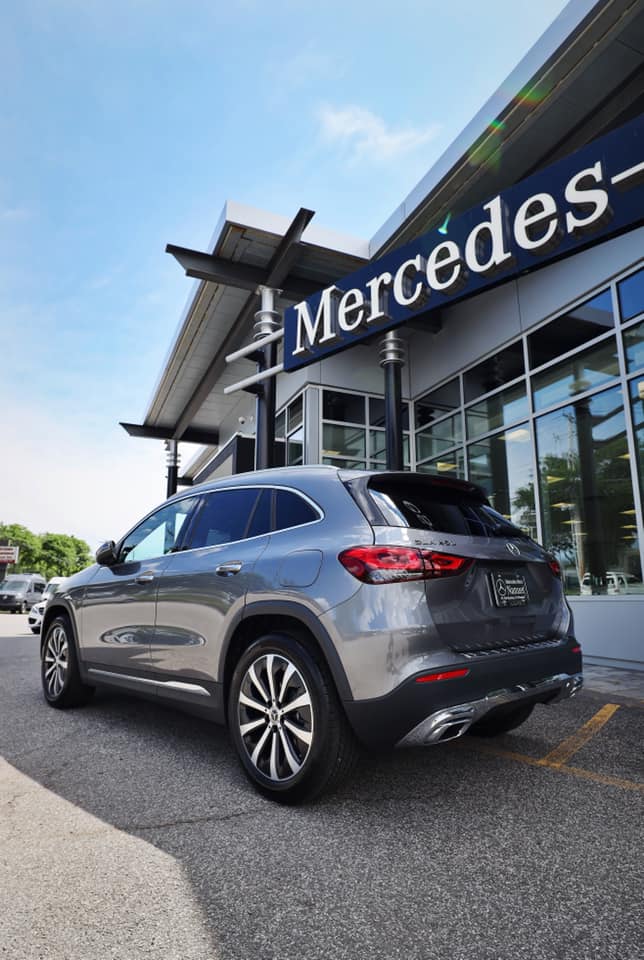 MBNanuet's tweet photo. The redesigned 2021 #GLA has arrived at Mercedes-Benz of Nanuet! The latest SUV has more power and more space with a gorgeous new exterior and interior design. Stop by today to take this luxury compact SUV for a test drive! https://t.co/mEqxYIv7PT