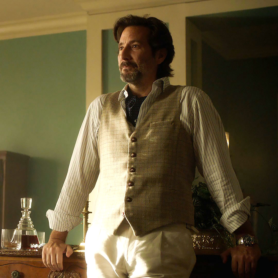 cusickgallery's tweet photo. Celebrating #TaylorTuesday with our striking, darling, fashionable #RussTaylor #MacGyver #HenryIanCusick #wow #hotguy #hewearsitwell #giveusakiss https://t.co/jNaR9wmEV6