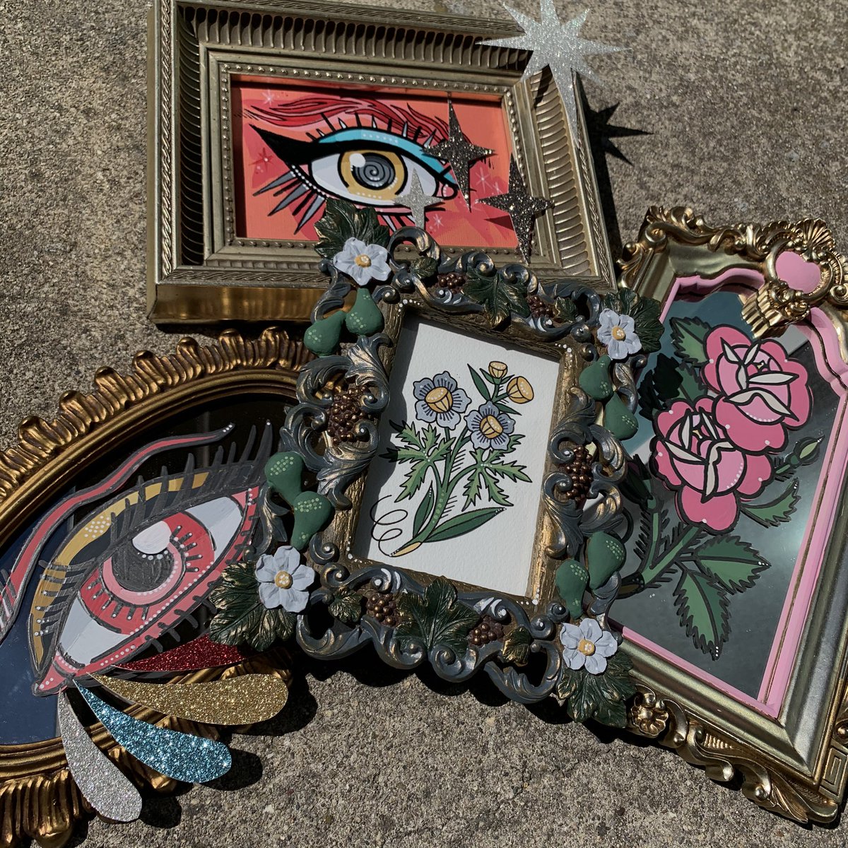 _peachparfait's tweet photo. here are just a few of the most cherished paintings i’ve created.

follow my incredibly talented friends for more art on your TL 😌🖤✨ ⇩
@stitchinxrosey @pinkcl0udsummer @emi_lou14 @buggyeys @kelsywelsss @bat_grass @kingofthedonies @elliotkaiart @astraeagoods @GirlxAlrighty https://t.co/x5ZqvvMAl9