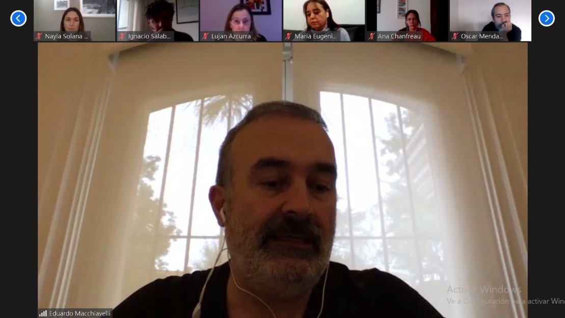 edumacchiavelli's tweet photo. Empezamos el día en una reunión de Gabinete ampliado con el equipo de @BAambiente para seguir trabajando alineados y conversar sobre los desafíos que enfrentamos en este contexto de pandemia. #QuedateEnCasa https://t.co/LkTr7OFobz