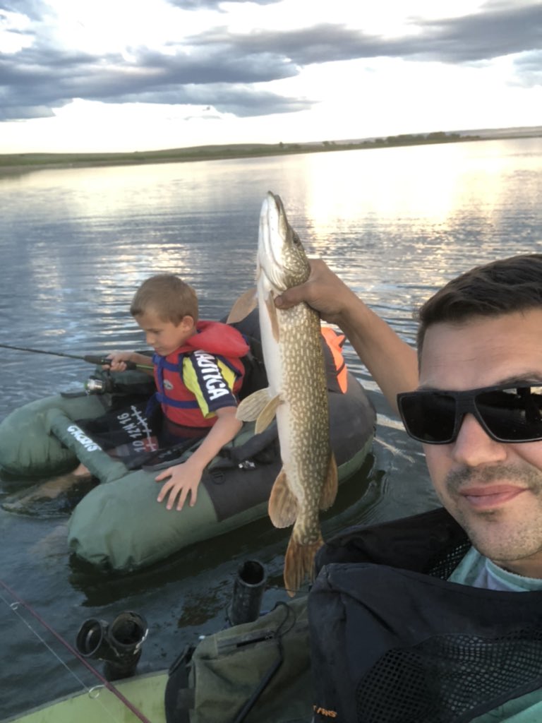 Rodneyolson23's tweet photo. Nice to have a boy so addicted to fishing instead of a electronic device https://t.co/bP7RB5ZqeK