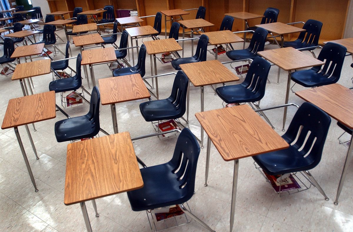 SunSentinel's tweet photo. Broward schools will not require students to return to classrooms next month https://t.co/VKfUAF2w3z https://t.co/aiqq3Qkqum