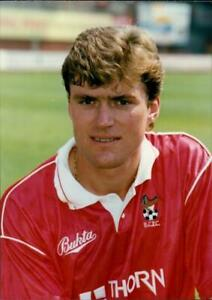 robertmdaws's tweet photo. #RobNewman signed for @BristolCity as an apprentice in October 1981, later serving as club captain and eventually playing 483 games for the club, leaving him seventh on Bristol City's all-time appearances charts https://t.co/bQw5n1K0qh