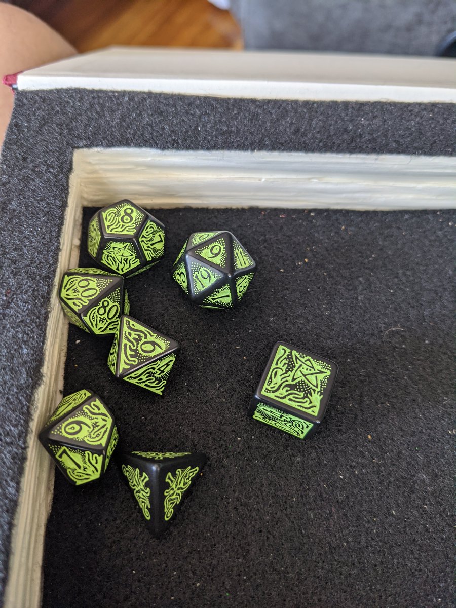 MorisonWOW's tweet photo. Am I the only one that has to get a new set of dice for each new character they roll?
#DnD #dnd5e #warlockdice https://t.co/Y4P82WAdDK