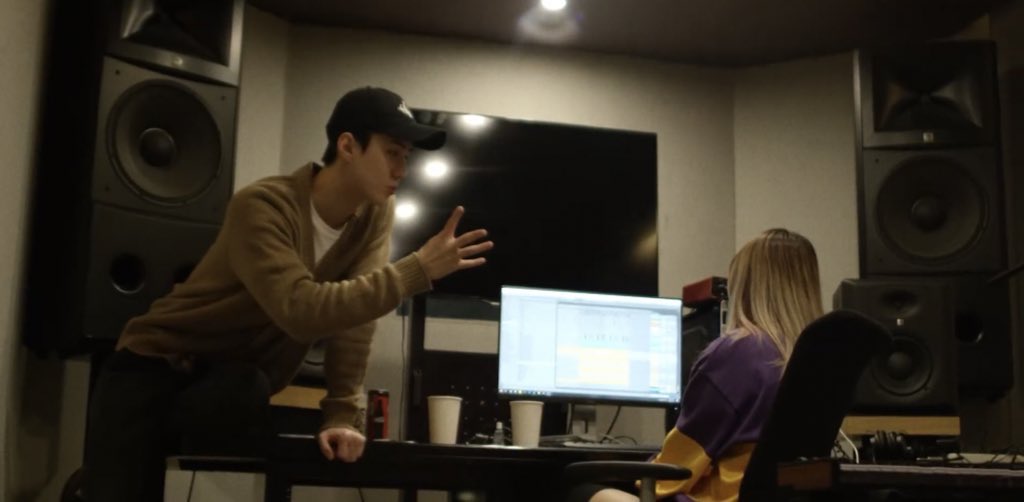hunshines's tweet photo. Behind a great song, there will always be moments of sleepless nights and working hard 🥺 give lots of love to Telephone 💗 

I am so proud of you sechan! #EXO_SC 
#TelephoneIsOutNow
#TelephoneByEXOSCft10CM https://t.co/U5Vk0TNvLq