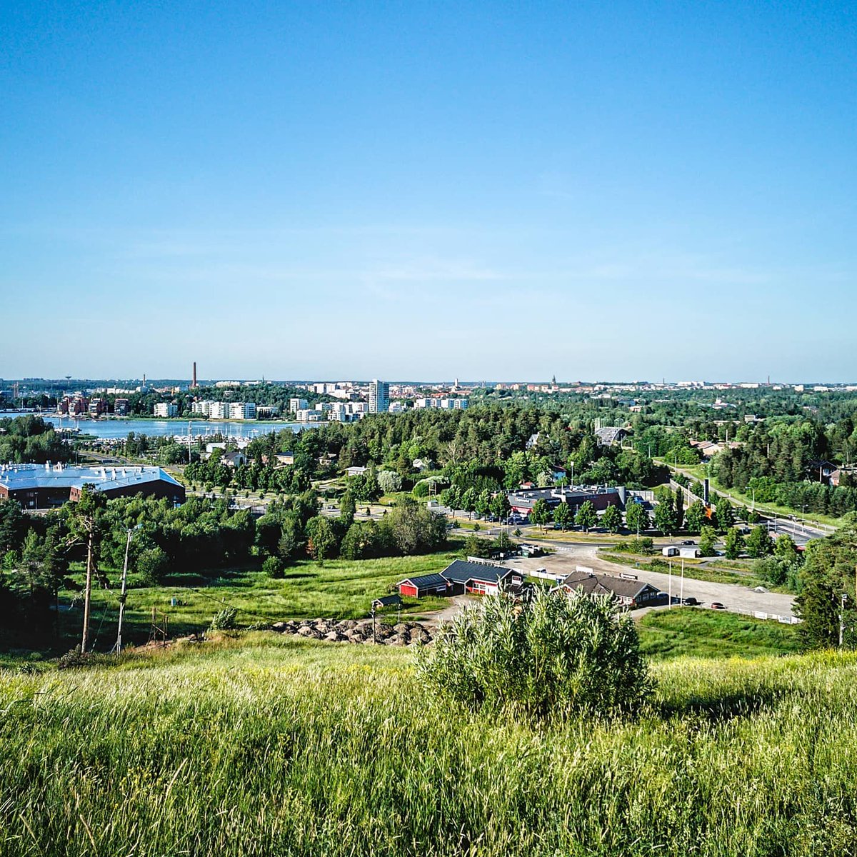 Love_Turku's tweet photo. Photo:@ekansh005
The hill top view of Turku from Hirvensalon Ski Station.
#visitturku #loveturku #turku #kissmyturku #love_turku #hirvensalon #hirvensalonhiihtokeskus #hilltopview #nature #åbo turkukaupunki #ShotOnOnePlus #shotononeplus7pro https://t.co/3g8brK2nJo