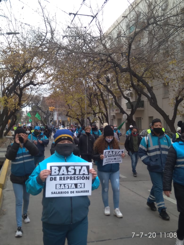 UTEPEvitaMza's tweet photo. #Mendoza
Acompañamos y apoyamos el reclamo de los trabajadores y trabajadoras municipales al gobierno de @UlpianoSuarez por un #SalarioDigno
@jpablosoloa https://t.co/VYoLDYarlz