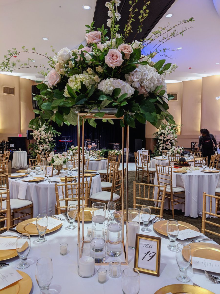 WRT is a perfect place for your wedding reception.  There are so many menu options and amenities that you will fall in love with.  Give us a call at 405.604.3015 or visit us online at  willrogerstheatre.com  👍🙂