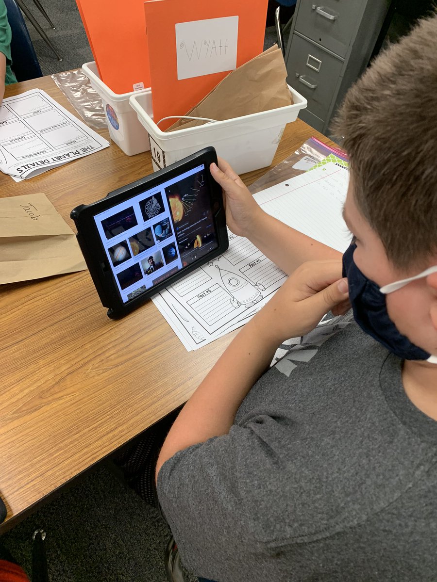 AmyFiene's tweet photo. My Ss are researching and creating their own plants during summer school. #NKCSchools #projectbasedlessons https://t.co/5zPmAdkPFk