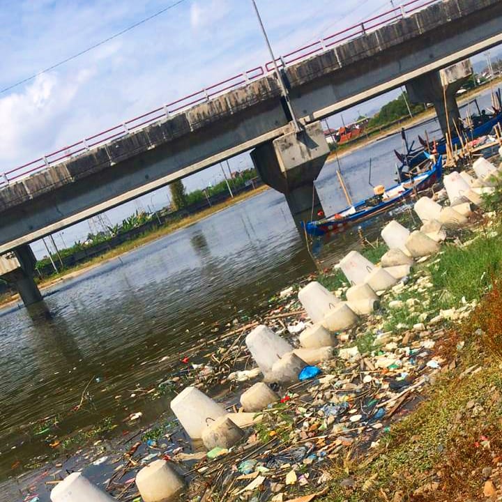dlhkotasemarang's tweet photo. Tindak lanjut pembersihan lokasi tumpukan sampah di wilayah Tambakrejo @Kec_Gayamsari
.
Walikotane gemati, Kotane berprestasi, wargane mbok yo melu ngerteni... mulo, sesok meneh tulung ampun dibaleni ☺️
.

cc: @hendrarprihadi @mbakITASMG @IswarAminuddin @SaptoAdiS https://t.co/dyLhWmpk27