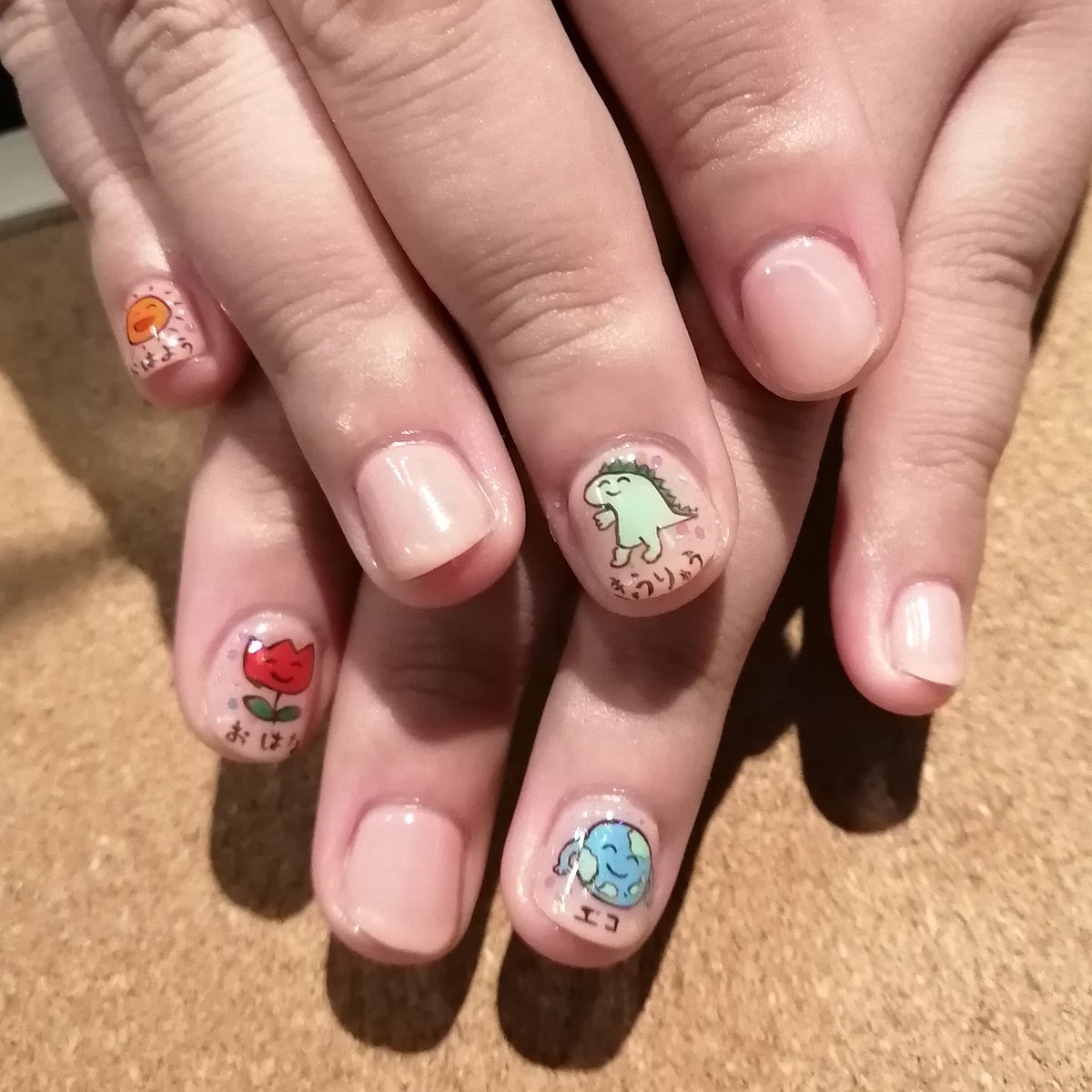 Erie S Nerd Nails お客様ネイル おえかきさん なにこれ可愛すぎる しっかり見たの初めてだった ありがとうございました ネイル 痛ネイル キャラネイル ネイルアート 手描きイラスト 手描きネイル 手描き アート 模写 モチーフネイル