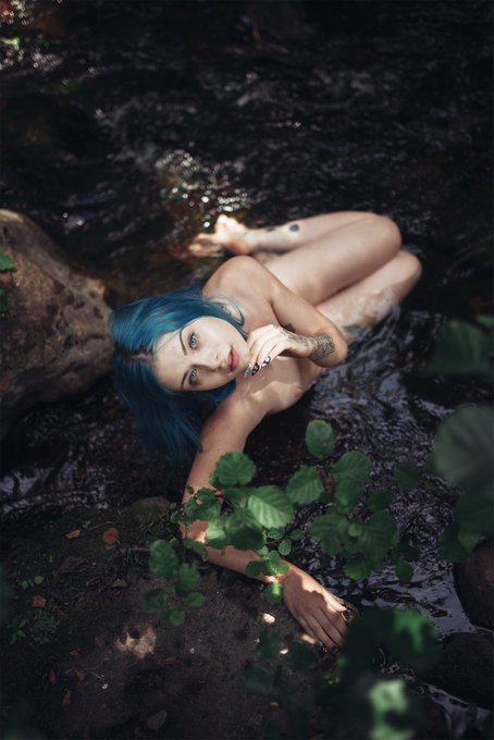 Watch Kuroha Suicide's leaked NSFW photo on TwXstars