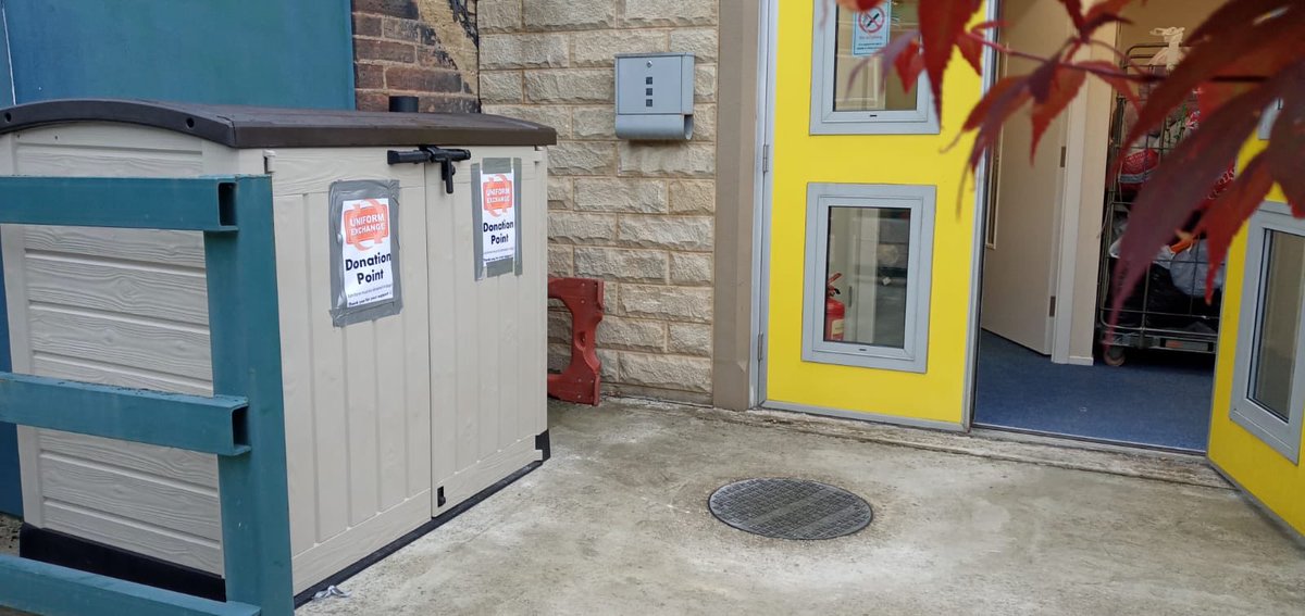 #WhoopWhoop we have an outdoor collection box at the unit... you can come anytime to drop off your out-grown school uniform... just put your bags in the box, no need to ring the bell!! 
Railway Sawmills, unit 18, Burbeary Road, HD1 3UN 
🙌🏼🙌🏼🙌🏼🙌🏼 please help us collect 😁