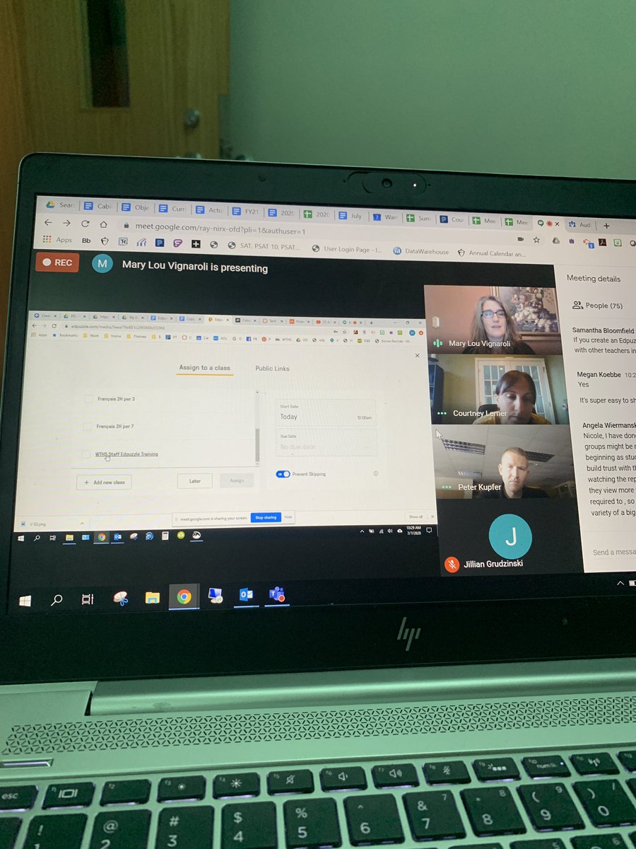 mattjones_edu's tweet photo. Teacher Led PD on Tech Tools to aid with Remote Learning #pd #remotelearning #blendedlearning #COVIDー19 #WeAreWarren @wths121 @pkupfer121 https://t.co/iXDA1tHcuF
