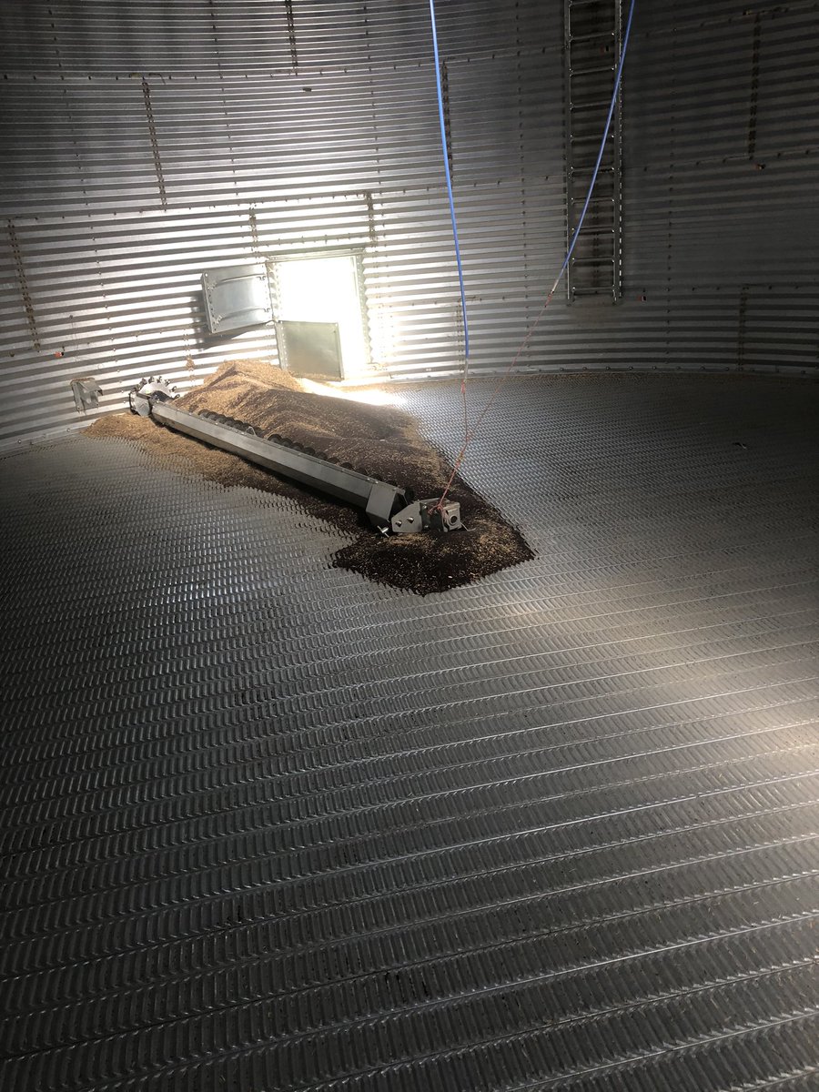 Trucker shows up two hours late. Complained the whole time he was here. Refuses to take the last little bit. On unload he only had 39t. And this is why I don’t like truckers.