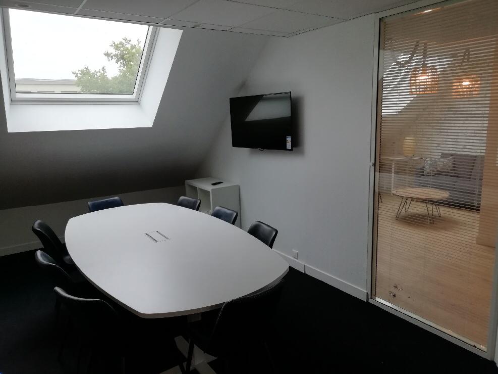 Take a Desk tweet media