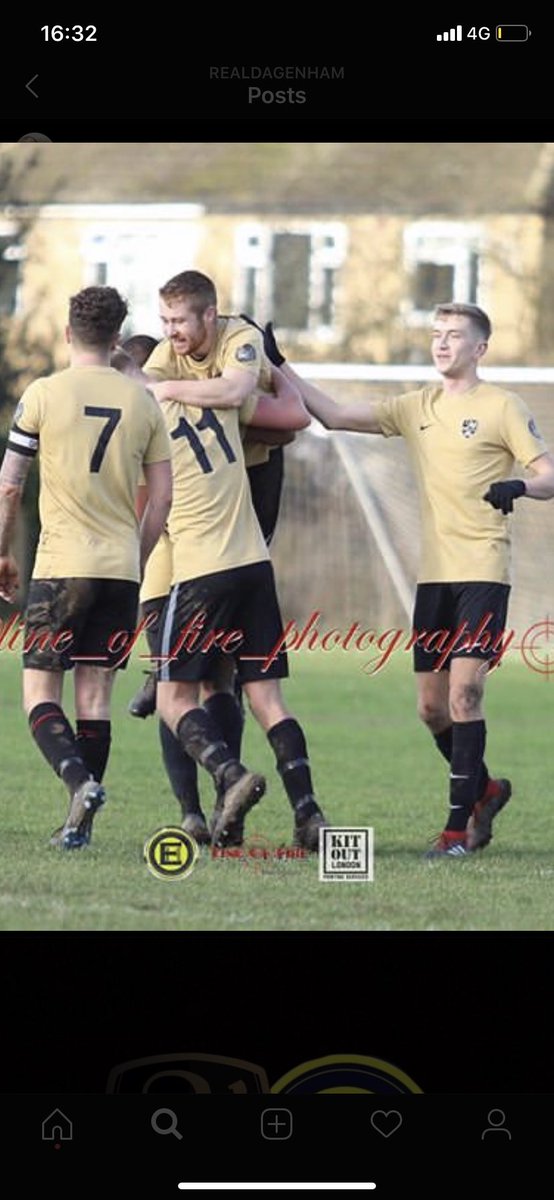 138474738383 tweet media