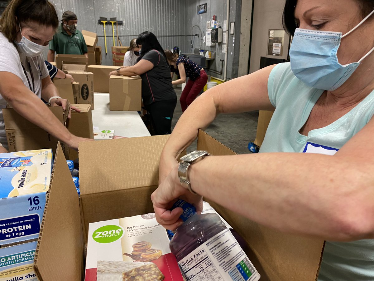 2ndHarvestGNOA's tweet photo. Volunteers are packing supplies provided by Abbott such as Pedialyte, Ensure, and Zone Energy Bars.The disaster relief packs are designed to be given directly to families in need in the event of hurricanes emergencies. ****We are not giving out these packs at this time. https://t.co/Ph9rPyMYju