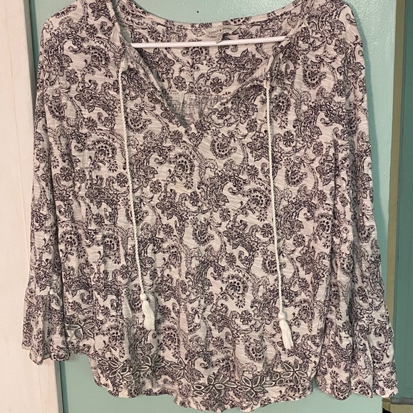 TraceyBrasel's tweet photo. So good I had to share! Check out all the items I'm loving on @Poshmarkapp #poshmark #fashion #style #shopmycloset #nextlevelapparel #luckybrand #anntaylor: https://t.co/KHv46YbEdB https://t.co/lJOaKojKUR