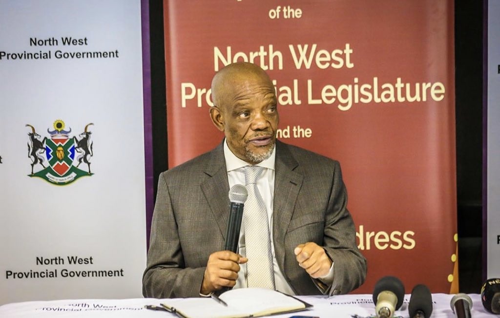 Cdelucky01's tweet photo. North West Premier Cde Job Mokgoro has tested positive for covid-19. Speedy recovery sir ππ½
#Day103ofLockdown
#CoronaVirusSA https://t.co/Za0L8XbHyT