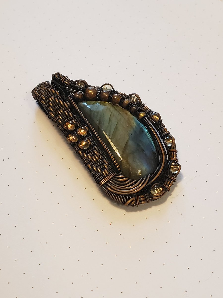 Some things that are still available~ I'm shipping out today @ 2 so adopt before then if you want a new baby wrap by friday!!