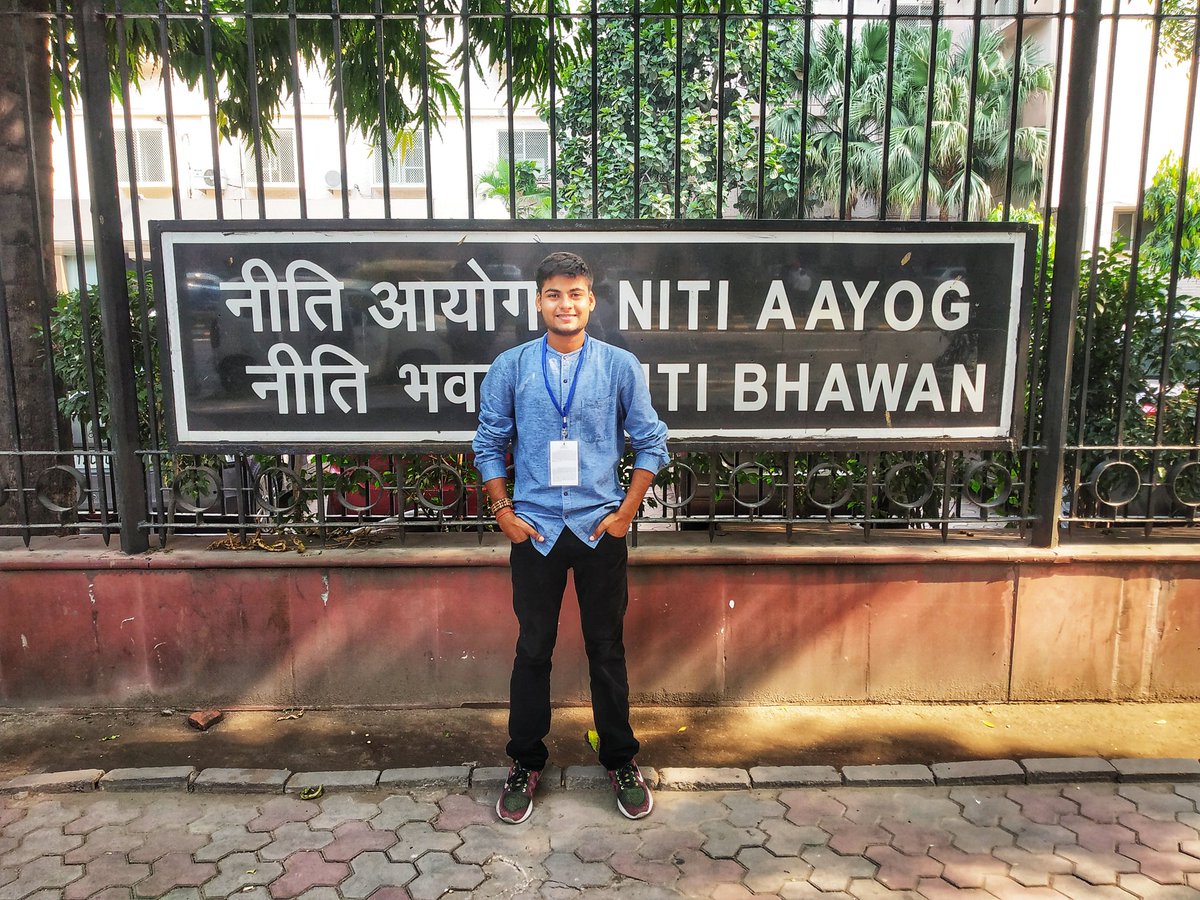 MrVaibhavJain's tweet photo. #KurtaTwitter It is now !

While working at the most prestigious organisation of India @NITIAayog as an Intern, Hopefully will be contributing more soon. https://t.co/Y7KN33zyPu