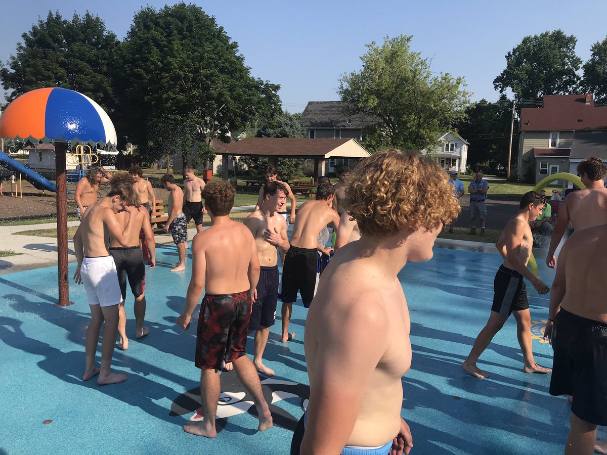 GrimmCoach's tweet photo. All work and no play..............
#splashzone https://t.co/BBOjh9dBzT