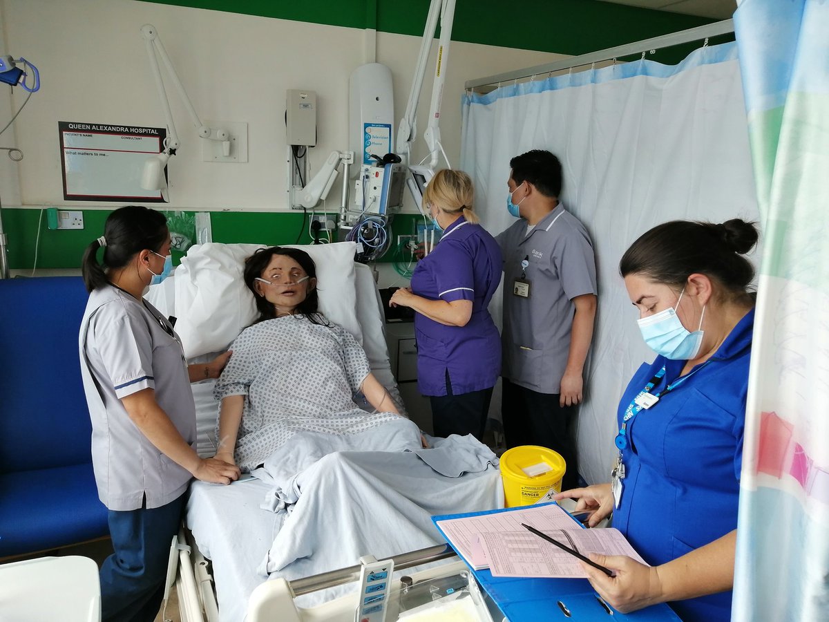 viccathie's tweet photo. D.K.Annnd off we go! 
Communication was key for this hyperglycaemia presentation and they didn't sugarcoat it! Go team F4!
#insitusimisback

@PHTSimulation @LisaToft @PHTptsafety @QAHospitalNews @marysgal87 @alisonhoskin https://t.co/NALOqkxqwr